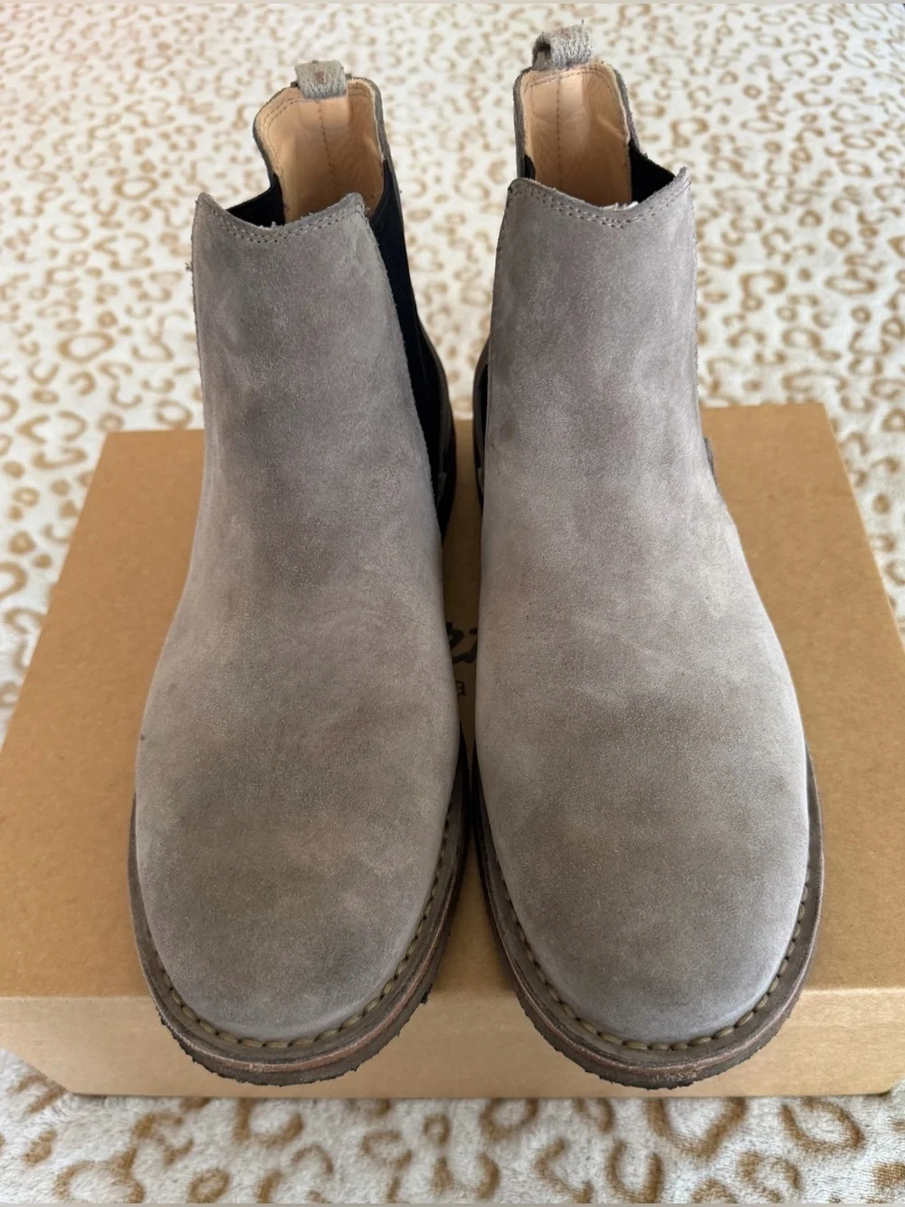 Astorflex Men’s Handmade Italian Bitflex  Stone Suede Chelsea Boots Size: US 11